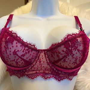 VICTORIA’S SECRET DREAM ANGELS FUSHIA BRA